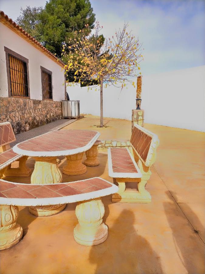 Casa Rural Las Palmeras Tobarra Exterior foto